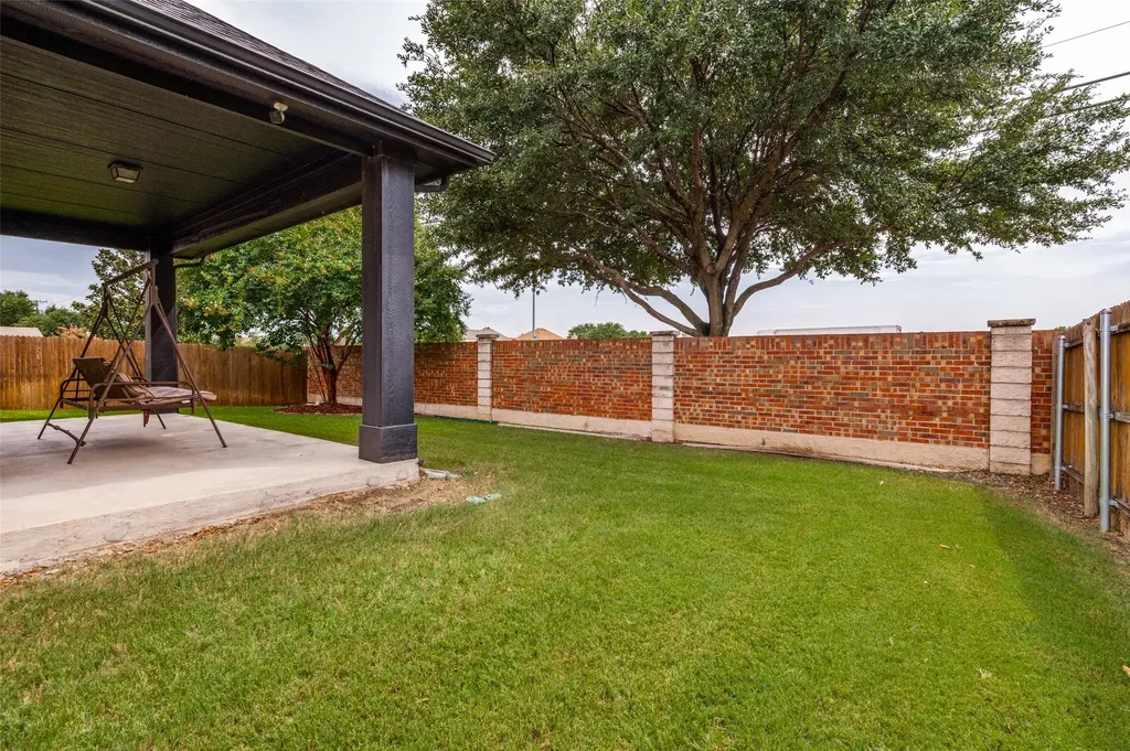 2311 Tawny Owl Road Grand Prairie TX 75052