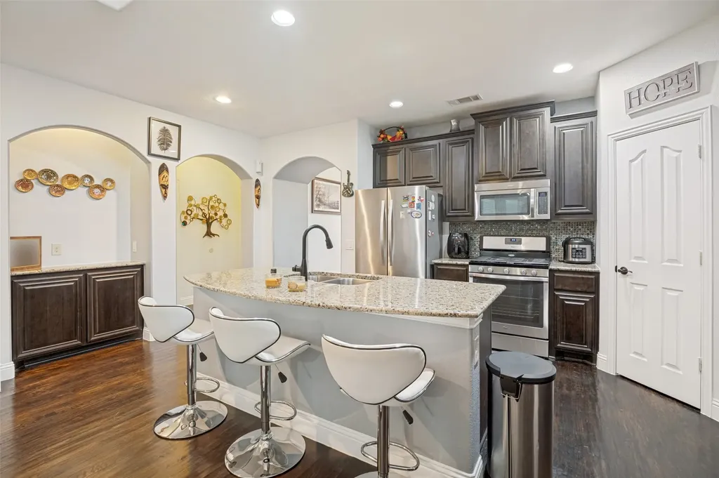 2311 Tawny Owl Road Grand Prairie TX 75052