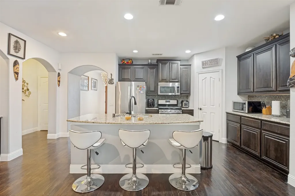 2311 Tawny Owl Road Grand Prairie TX 75052