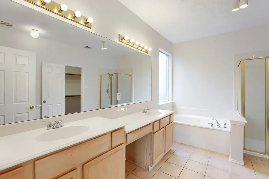 1626 Arbor Creek Drive Garland TX 75040