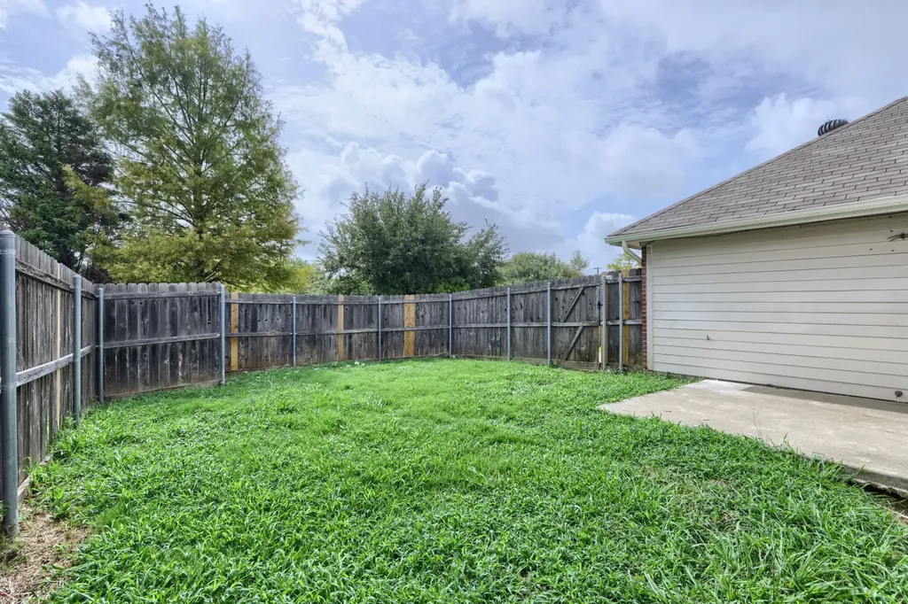 1626 Arbor Creek Drive Garland TX 75040