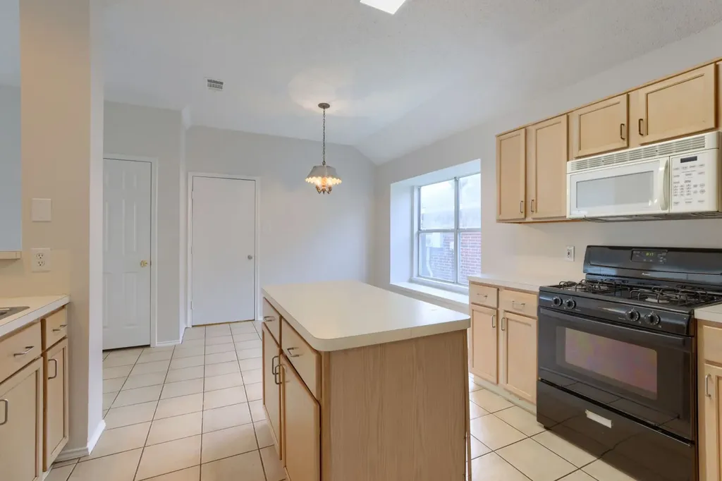 1626 Arbor Creek Drive Garland TX 75040