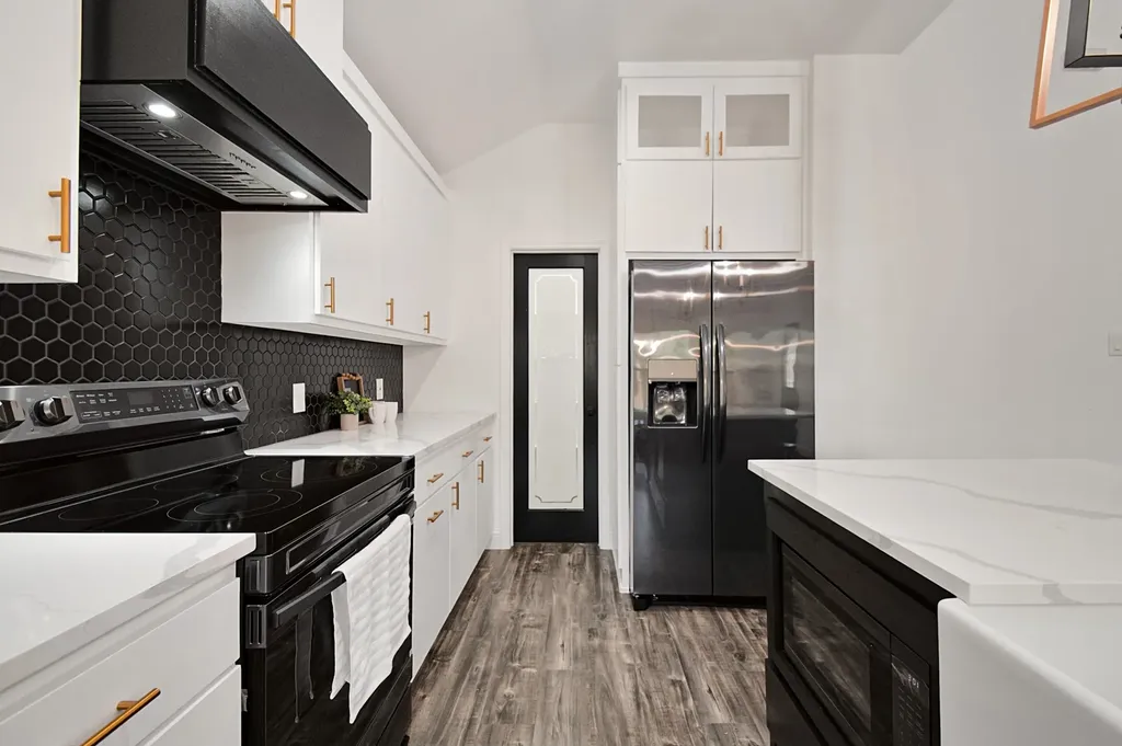 4325 Carmel Avenue Fort Worth TX 76119