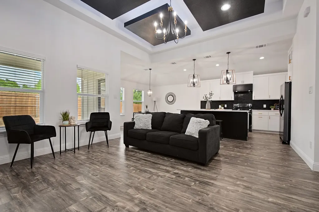 4325 Carmel Avenue Fort Worth TX 76119