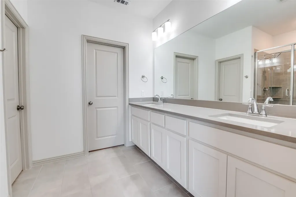 3709 Sailing View Boulevard Arlington TX 76005