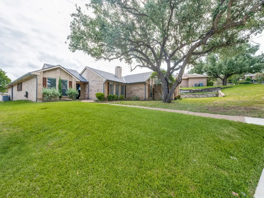 2702 Lookout Place Carrollton TX 75007