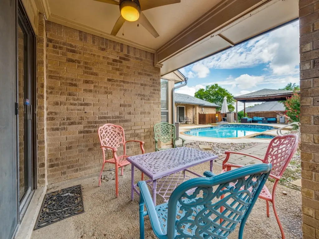 2702 Lookout Place Carrollton TX 75007
