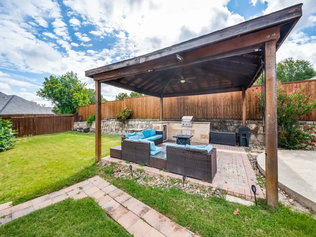 2702 Lookout Place Carrollton TX 75007