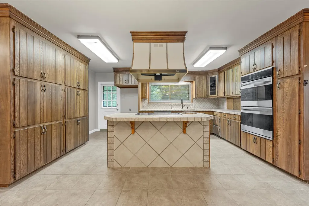 701 Arlington Drive Woodway TX 76712