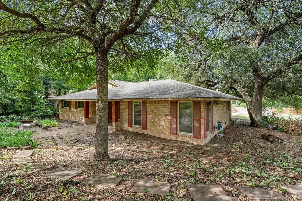 701 Arlington Drive Woodway TX 76712