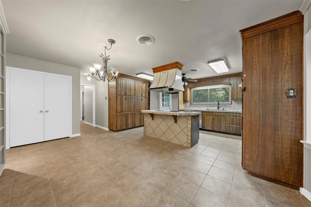 701 Arlington Drive Woodway TX 76712