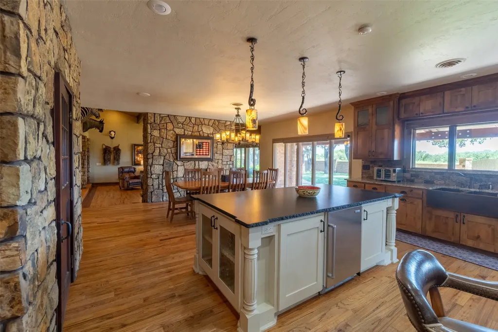 1811 Wallace Avenue Paducah TX 79248