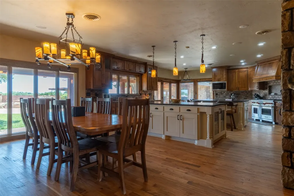 1811 Wallace Avenue Paducah TX 79248