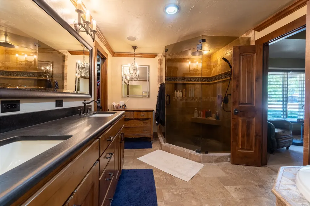 1811 Wallace Avenue Paducah TX 79248
