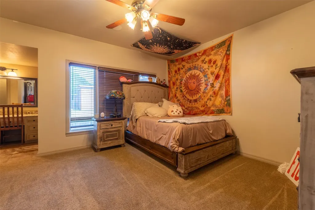 1811 Wallace Avenue Paducah TX 79248