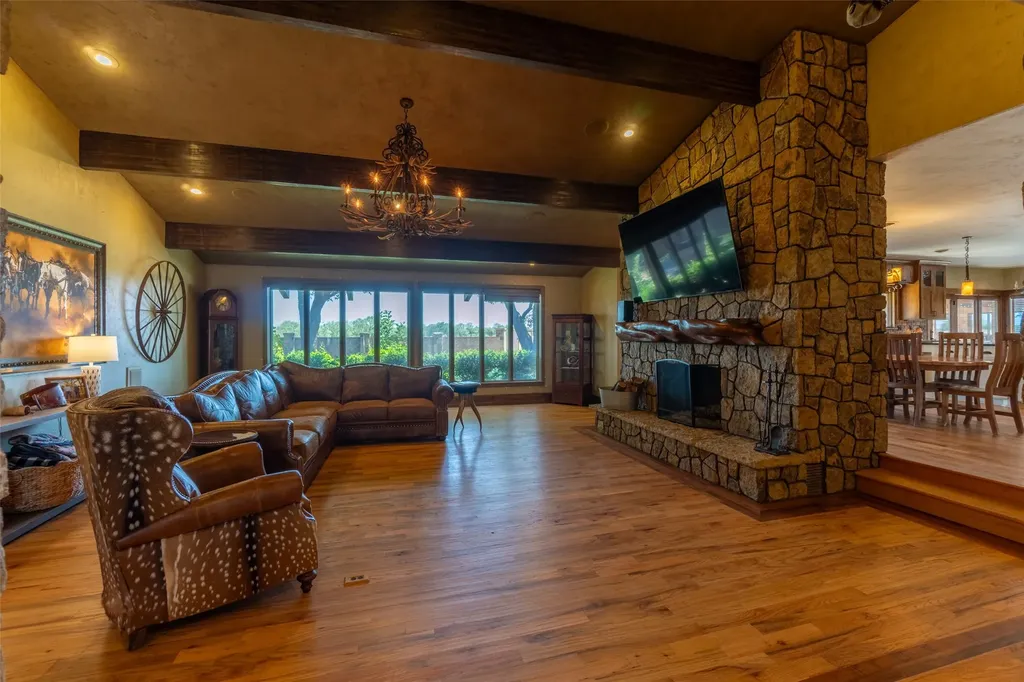 1811 Wallace Avenue Paducah TX 79248
