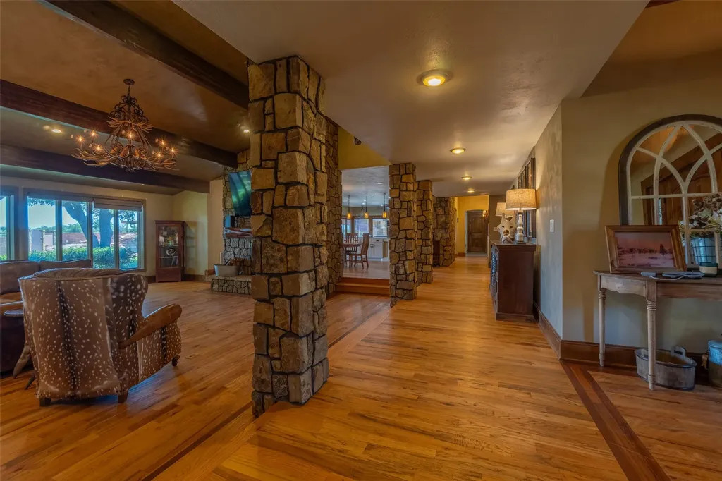 1811 Wallace Avenue Paducah TX 79248