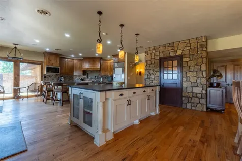 1811 Wallace Avenue Paducah TX 79248