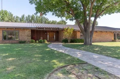 1811 Wallace Avenue Paducah TX 79248