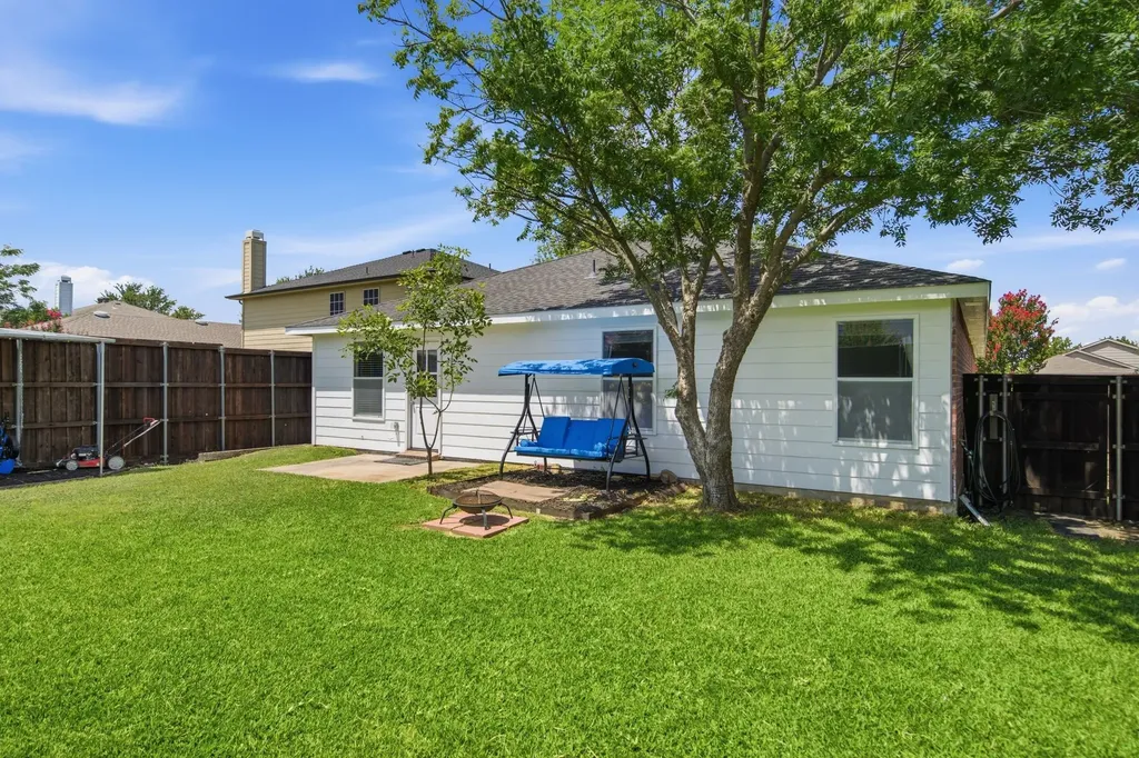 2717 Lazy Oak Drive Little Elm TX 75068