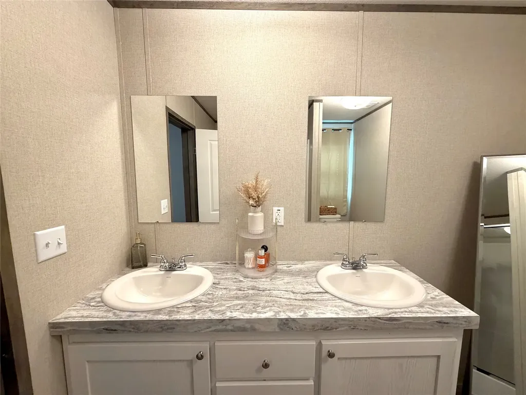 312 Birch Lane Greenville TX 75402