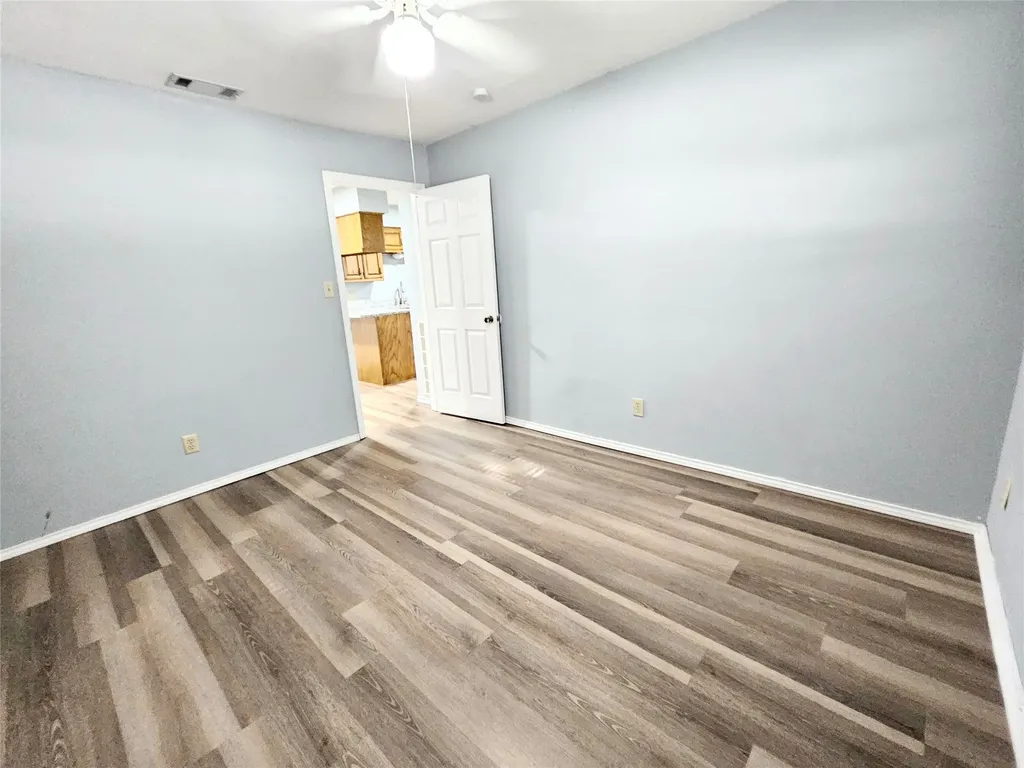 1124 Kathy Lane Lewisville TX 75067