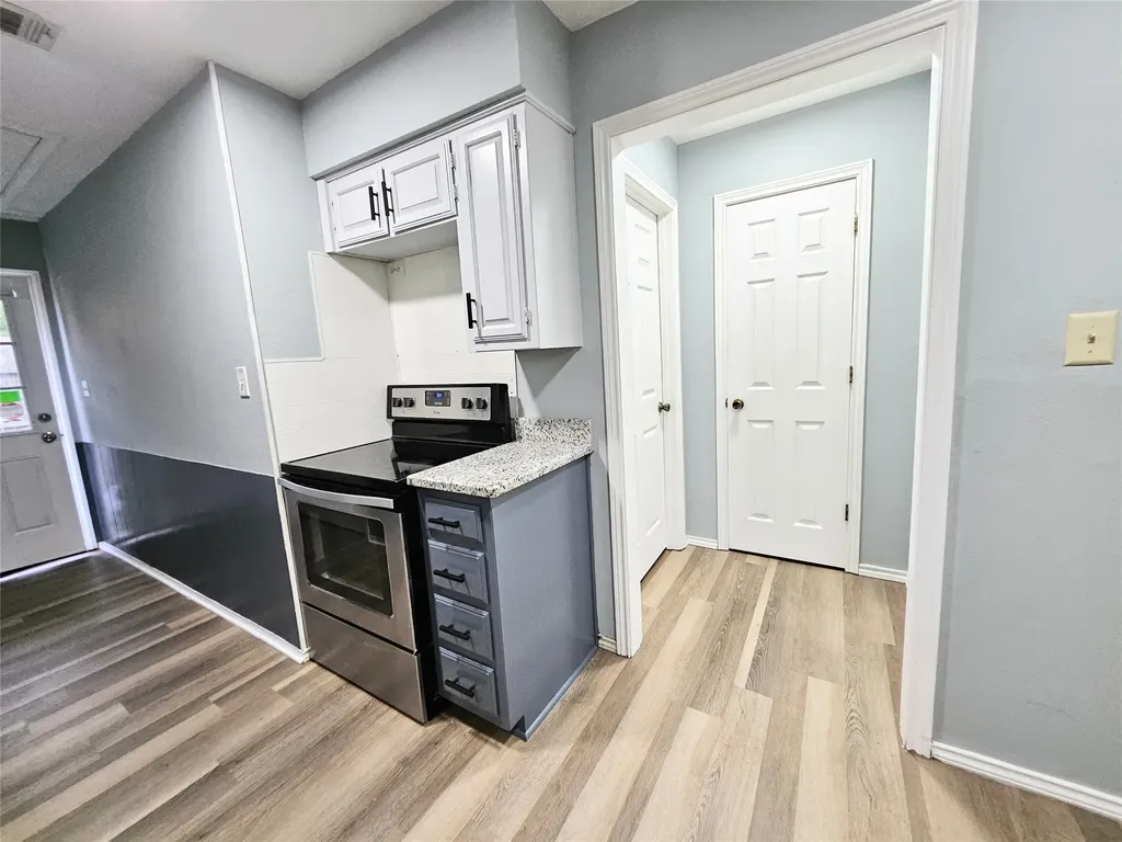 1124 Kathy Lane Lewisville TX 75067
