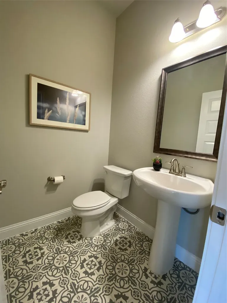 209 Johnson Street Granbury TX 76048