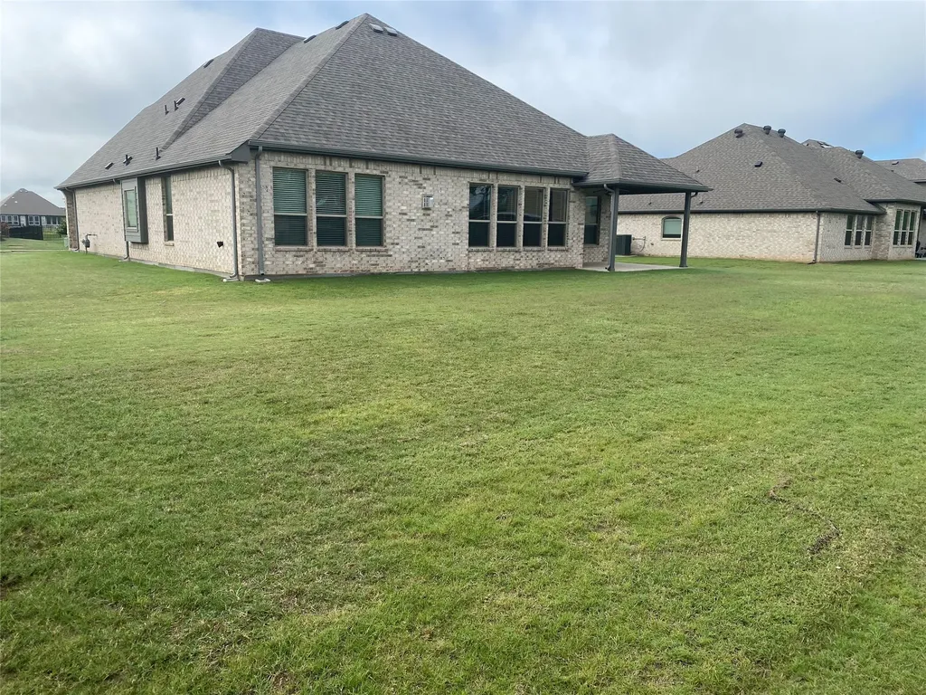 209 Johnson Street Granbury TX 76048