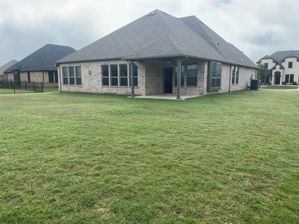 209 Johnson Street Granbury TX 76048