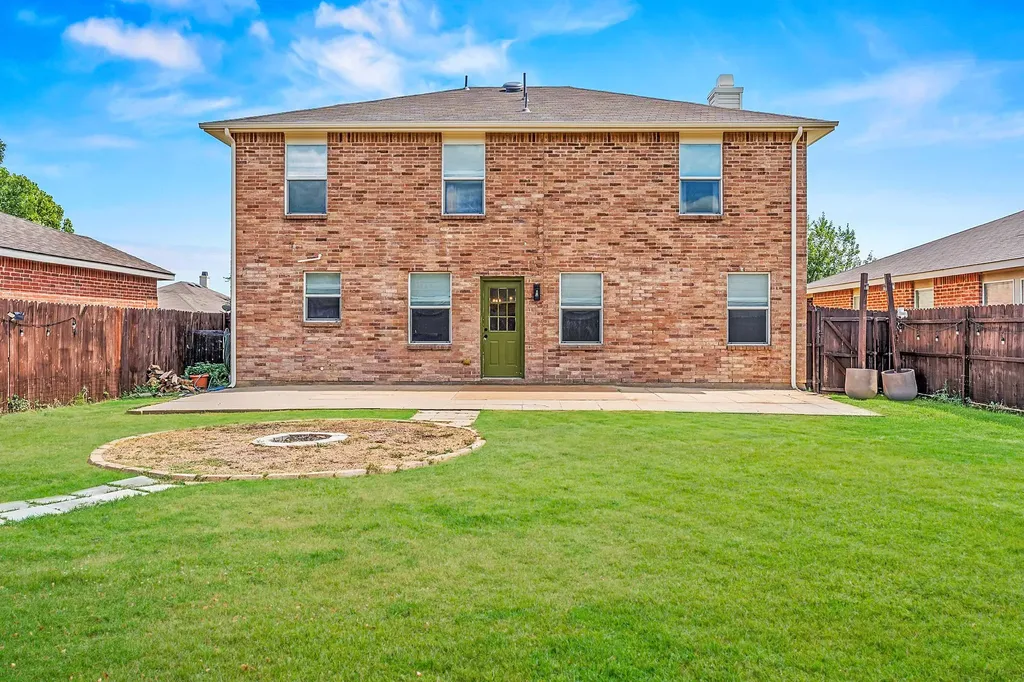 1725 Trego Drive Fort Worth TX 76247