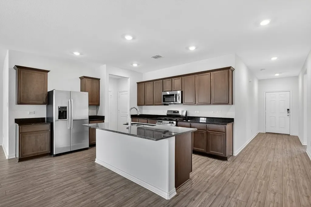 2343 Buffalo Bayou Way Crandall TX 75114
