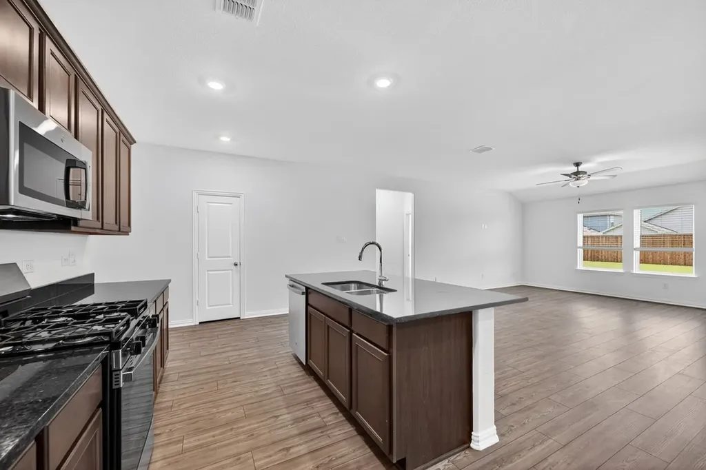 2343 Buffalo Bayou Way Crandall TX 75114