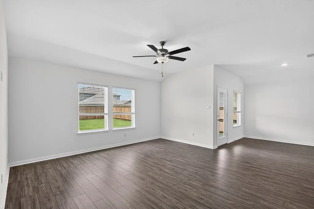 2343 Buffalo Bayou Way Crandall TX 75114
