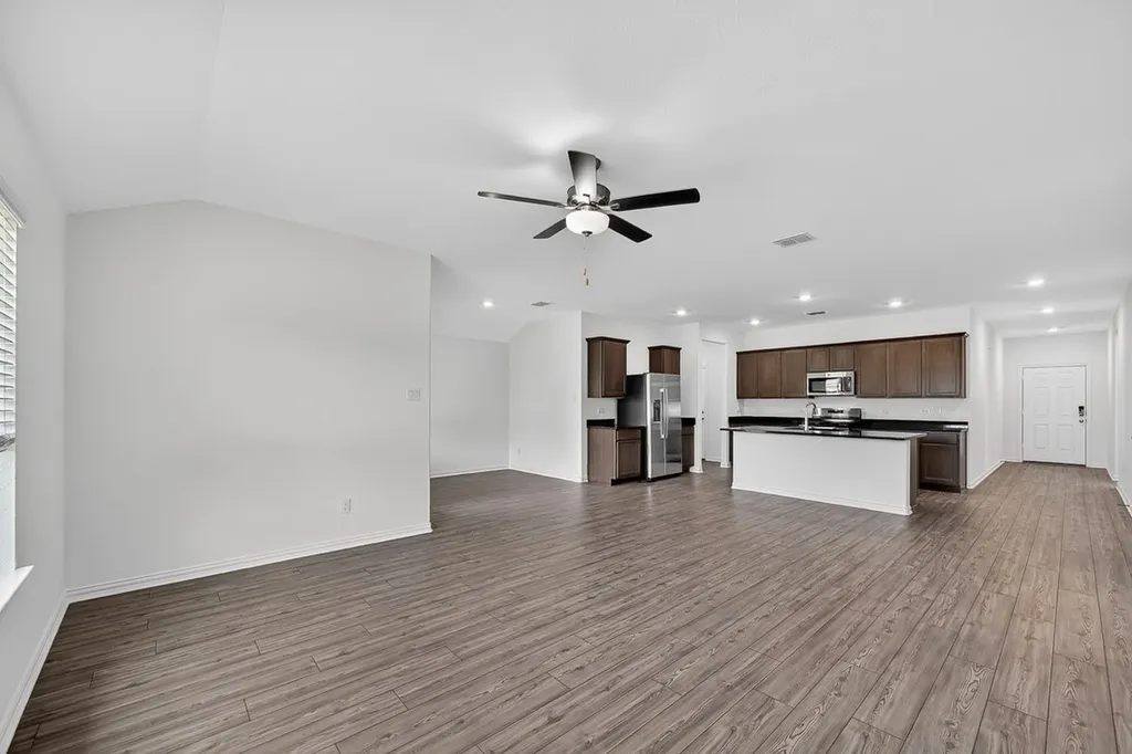 2343 Buffalo Bayou Way Crandall TX 75114