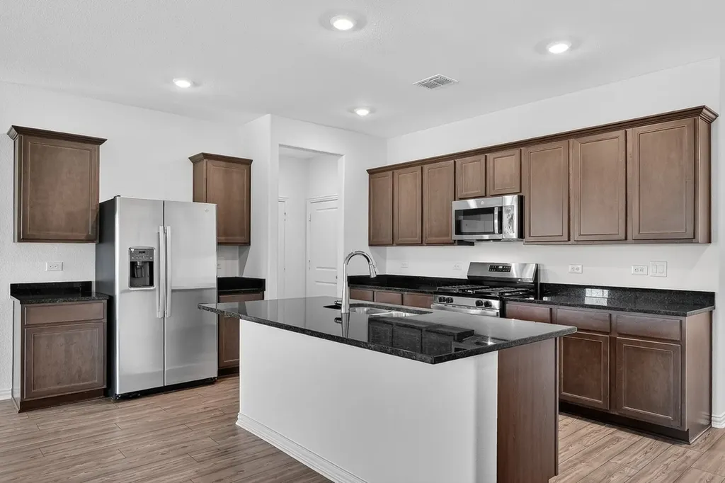 2343 Buffalo Bayou Way Crandall TX 75114