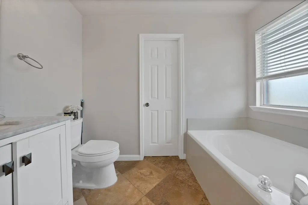 2827 Grandview Drive Grand Prairie TX 75052