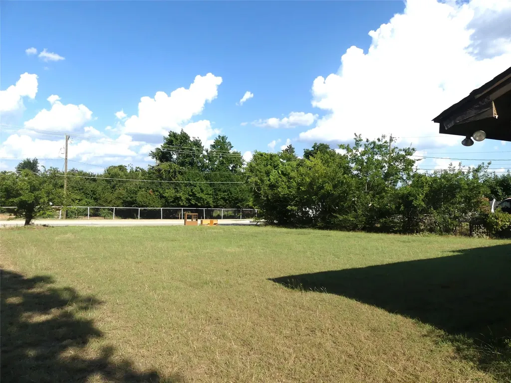 5324 Parker Henderson Road Fort Worth TX 76119
