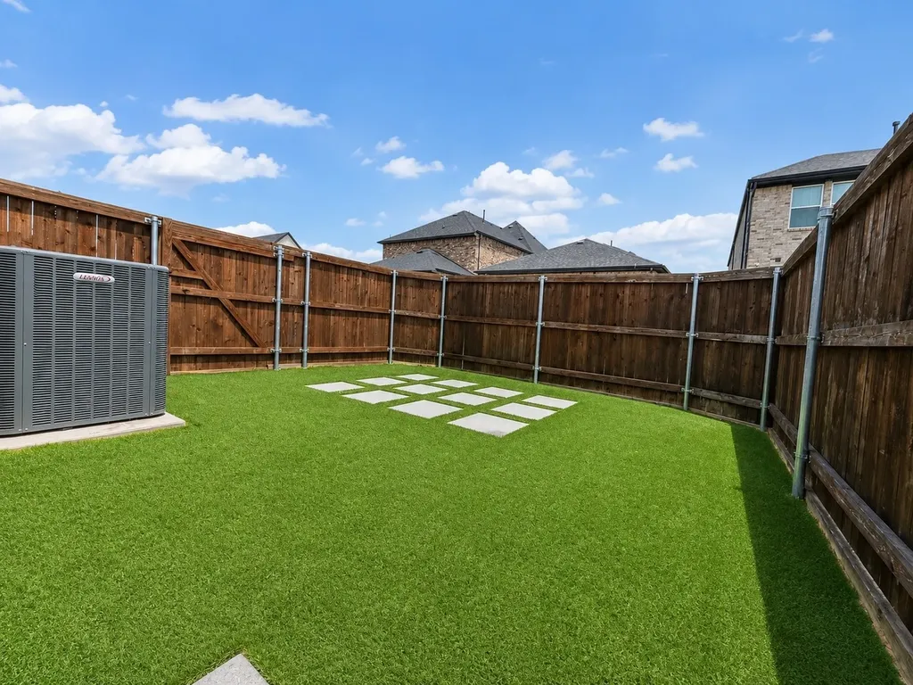 7827 Piedmont Avenue Frisco TX 75035