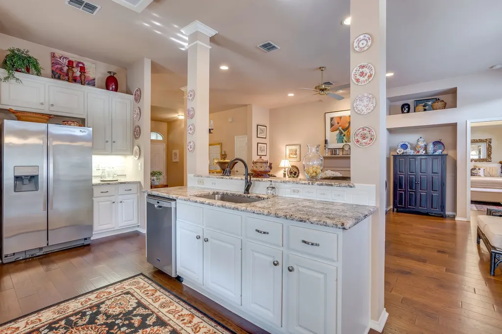 6904 Spring Valley Way Fort Worth TX 76132