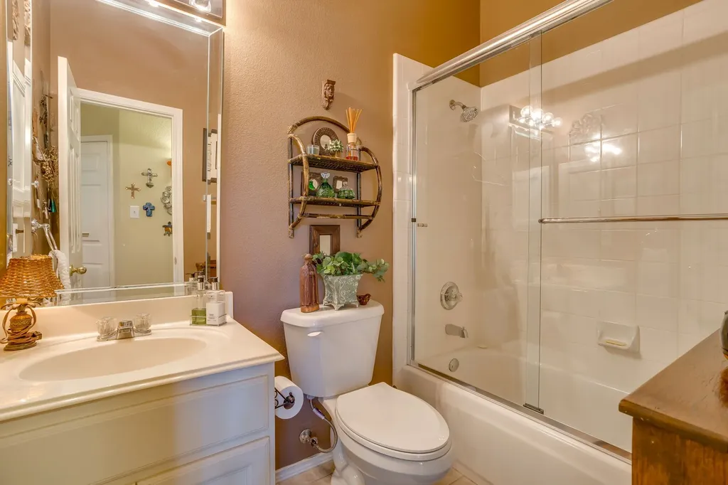 6904 Spring Valley Way Fort Worth TX 76132