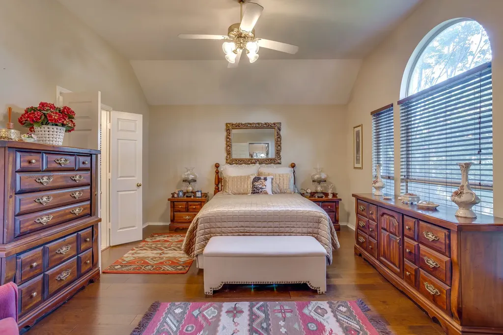 6904 Spring Valley Way Fort Worth TX 76132