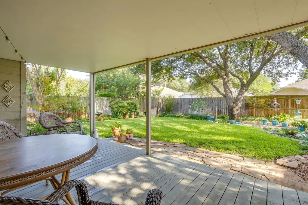 6904 Spring Valley Way Fort Worth TX 76132