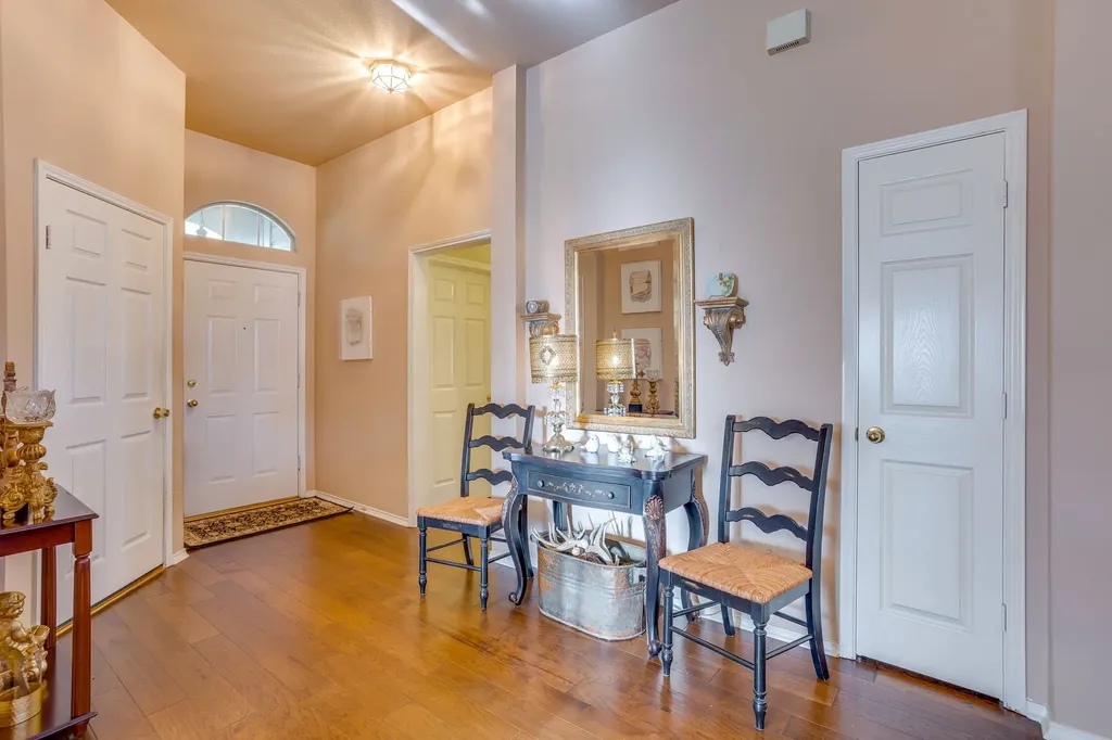 6904 Spring Valley Way Fort Worth TX 76132