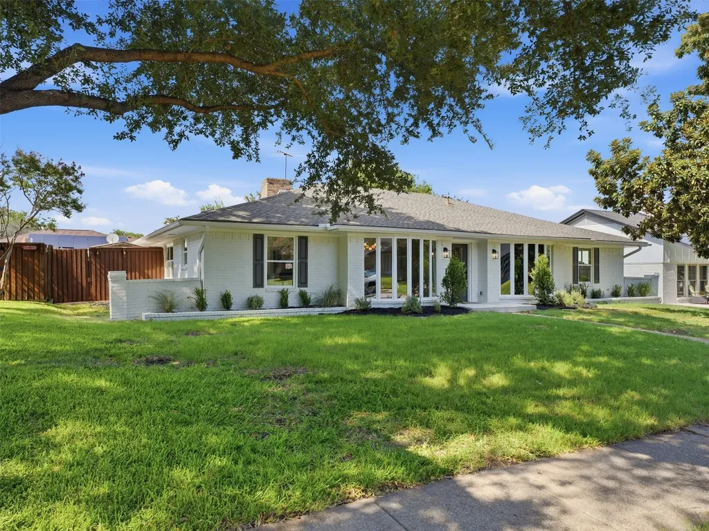 2369 Claridge Circle Plano TX 75075