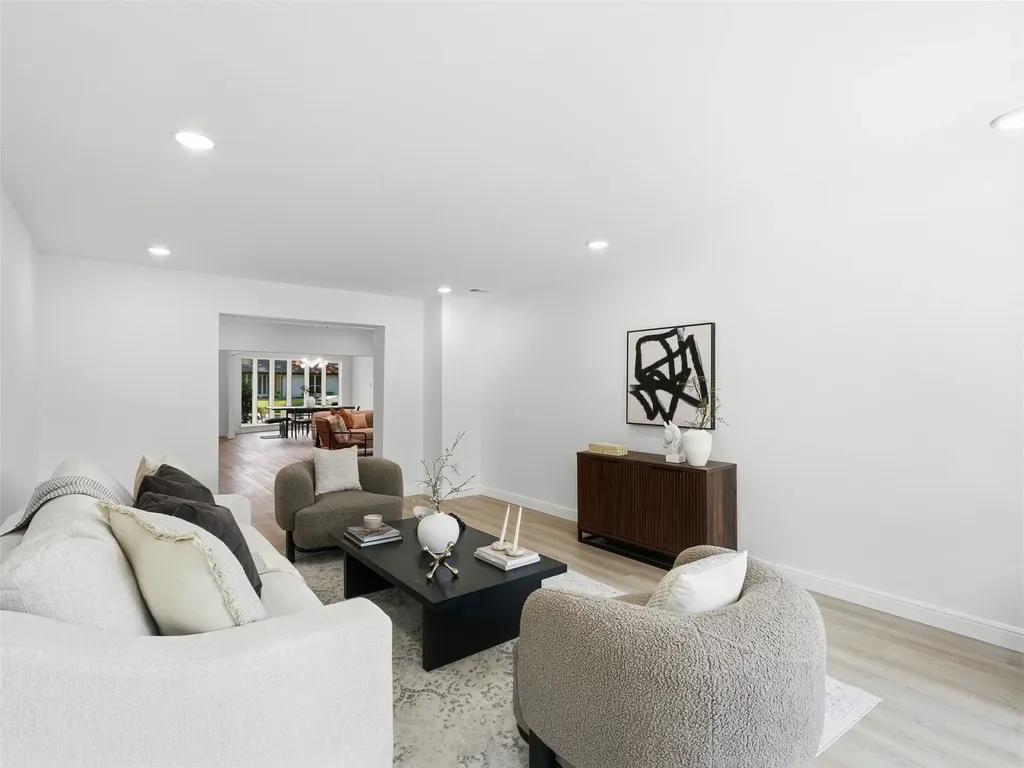 2369 Claridge Circle Plano TX 75075