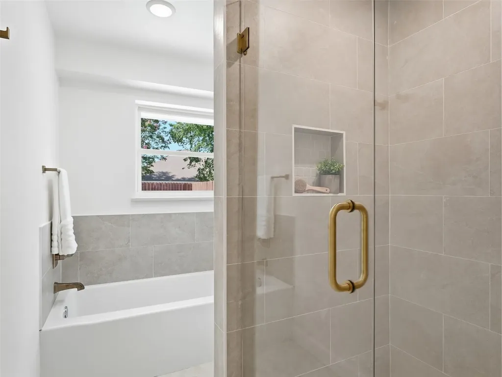2369 Claridge Circle Plano TX 75075