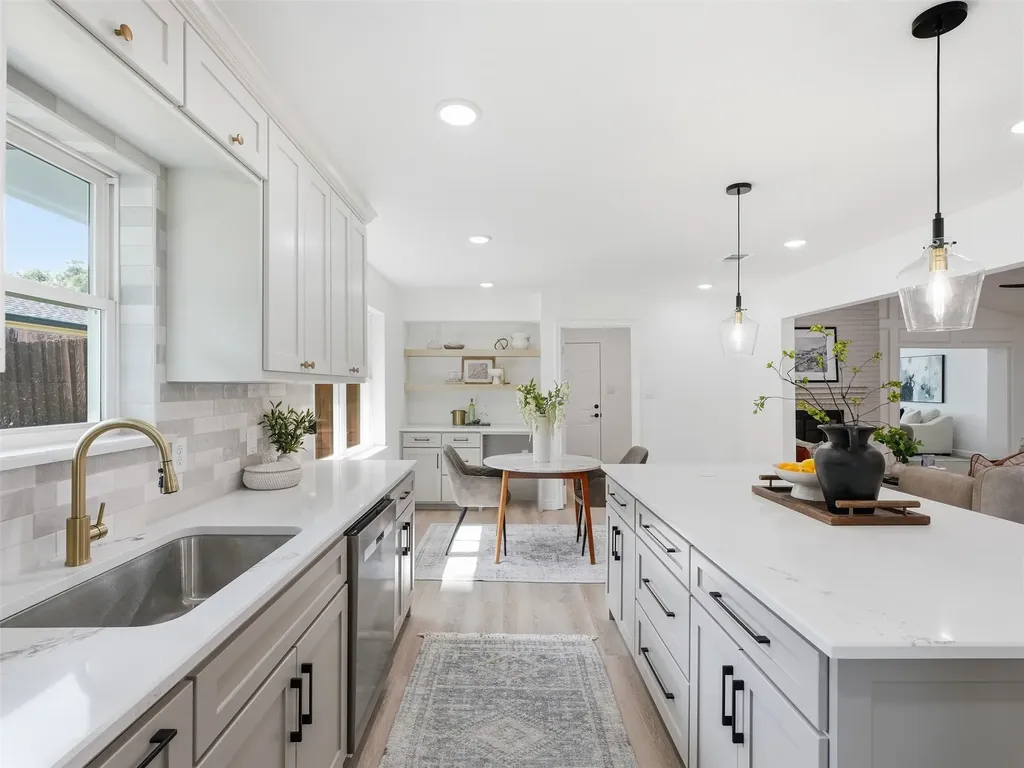 2369 Claridge Circle Plano TX 75075