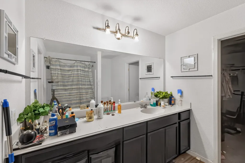 432 Glen Meadow Drive Glenn Heights TX 75154