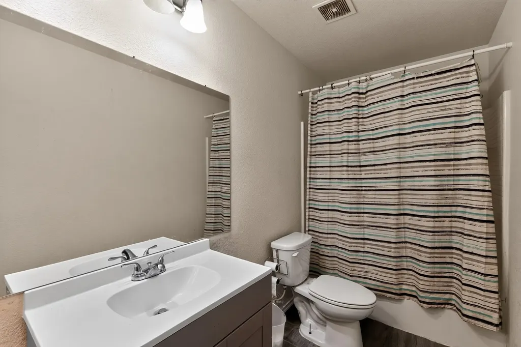432 Glen Meadow Drive Glenn Heights TX 75154